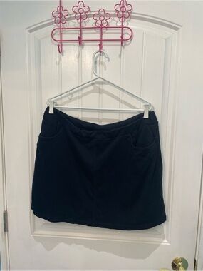 croft & barrow Black Mini Skirt with Front Pockets